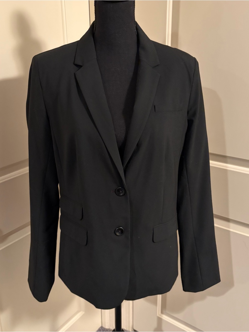 GAP Black Women's Two-Button Tailored Blazer